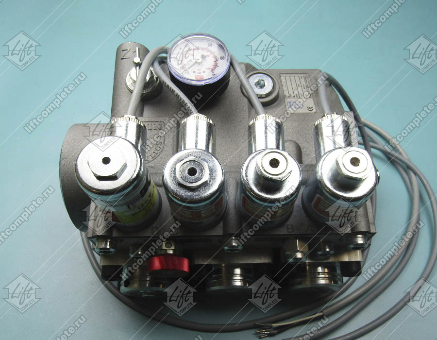 Блок клапанов, KLEEMANN, EV100 1 1/2in. - 2 / 42DC (+EVAC. 12V) / KS, в сборе (с соленоидом 12VDC, ручным насосом и шаровым клапаном)