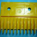 Гребенка входной площадки, SIGMA/LG, центральная, 12 зубьев, 109х90 мм, пластик, желтая